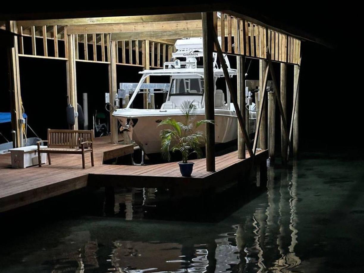 La joven no disfrutaba de estos privilegios en soledad. Se sabe que en varias ocasiones compartió sus lujos con amistades cercanas, quienes la acompañaban en escapadas a destinos exclusivos.