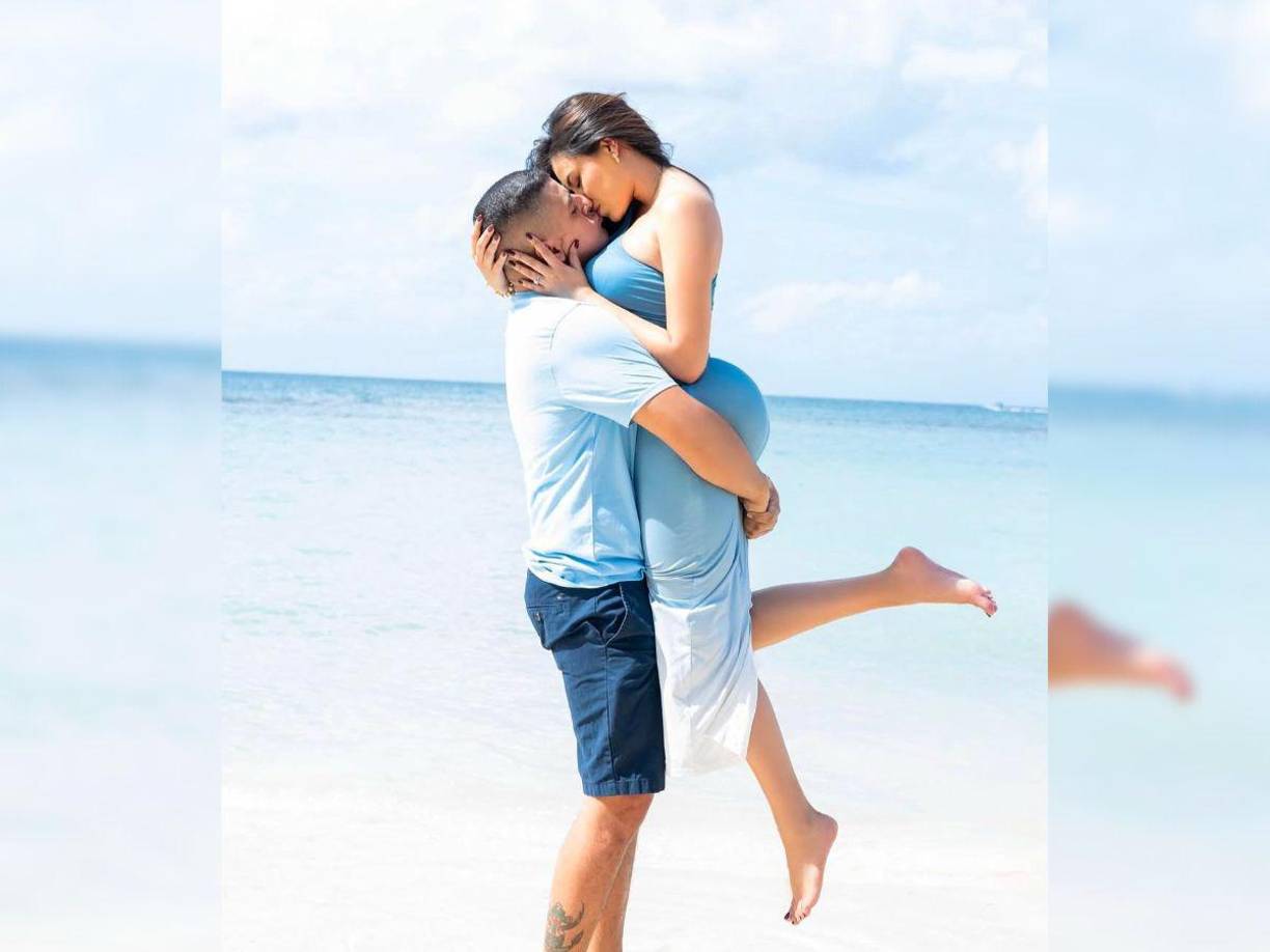 <b>Alejandra Rubio y su prometido, Javian Thompson, están en la recta final para su boda y lo celebraron con una hermosa sesión de fotos.</b> 