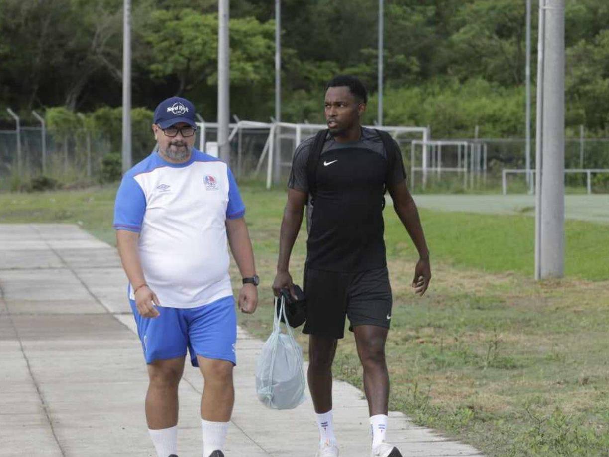 Alberth Elis dio la gran sorpresa en el entreno de Olimpia este martes en el Centro de Alto Rendimiento José Rafael Ferrari.