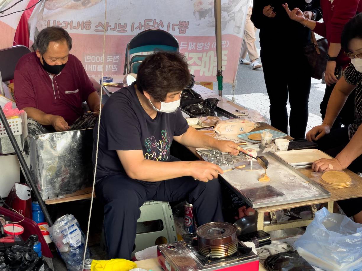 Ofrece una amplia gama de formas además de las cuatro que aparecen en la serie, y recientemente agregó una “N” por Netflix.