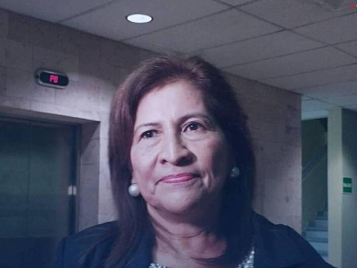 <b>10. Olga Yaneth Flores Aguilar</b>