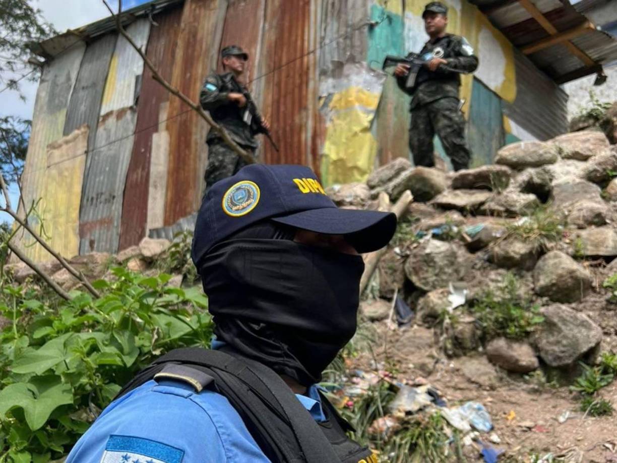 En total, son 73 municipios los que están bajo el estado de excepción por 45 días más (lunes 20 de febrero).