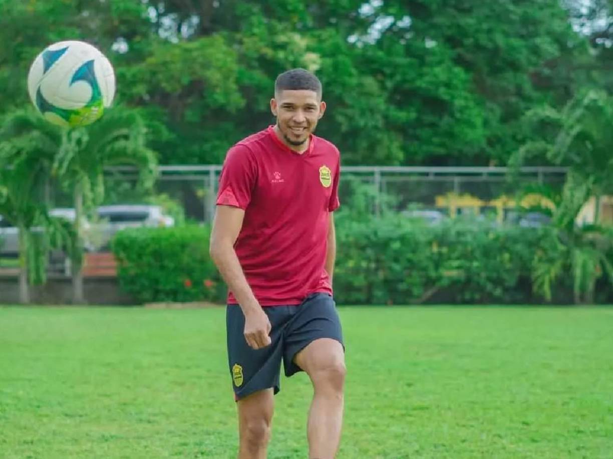 En el Preolímpico Sub-23 en 2016, Getsel estuvo en lista para ir a la Selección de Honduras, pero no había solicitado su cédula de identidad y se tuvo que quedar fuera.