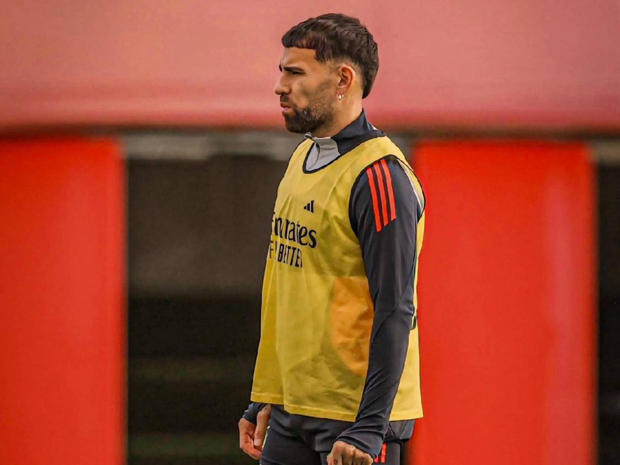 Benfica emitió un comunicado en el que afirma que no va a dejar salir en el mercado de invierno a Otamendi, quien ha estado relacionado con un posible fichaje por River Plate.