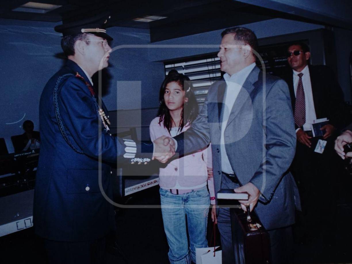 Vásquez Velásquez alcanzó el rango de General de División en las Fuerzas Armadas de Honduras, destacándose como el primero de su promoción.