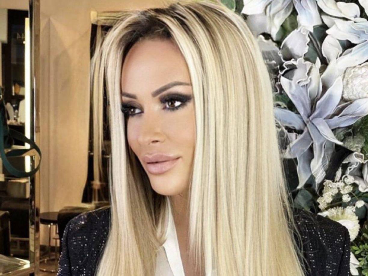 “Le pedí que me aclarase si lo que se decía era verdad, pero él siempre lo negó diciéndome que estaba imaginándome todo y que lo mismo necesitaba ayuda psicológica”, expresó la ex pareja del hermano de Michael.