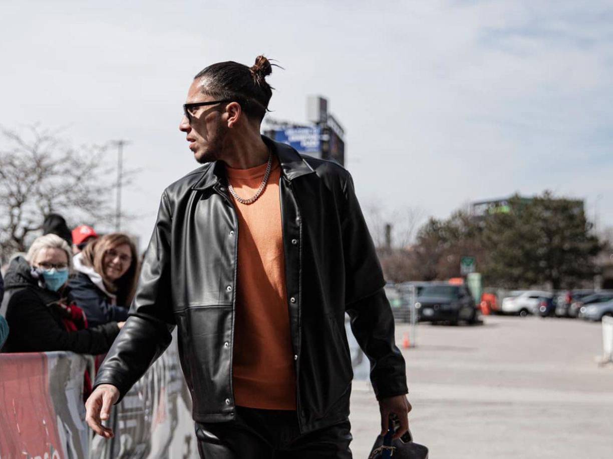 Tras el asesinato de Paola, llamó la atención que se desconociera el paradero del futbolista a su vez que se filtró información que aseguraba buscaba salir del país .