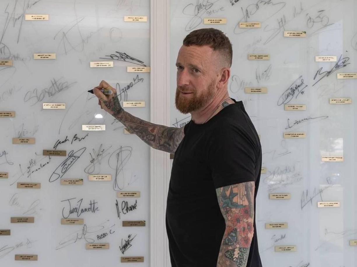 Sir Bradley Wiggins es declarado en bancarrota por una grave crisis financiera.