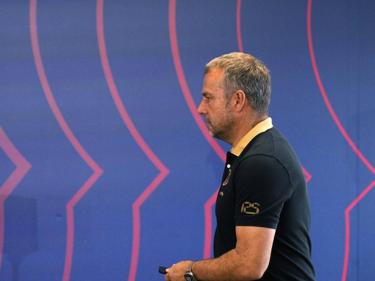 Activación antes de los partidos: los días de partido, Hansi Flick cita a sus jugadores horas antes para una sesión de activación en el hotel de concentración. 