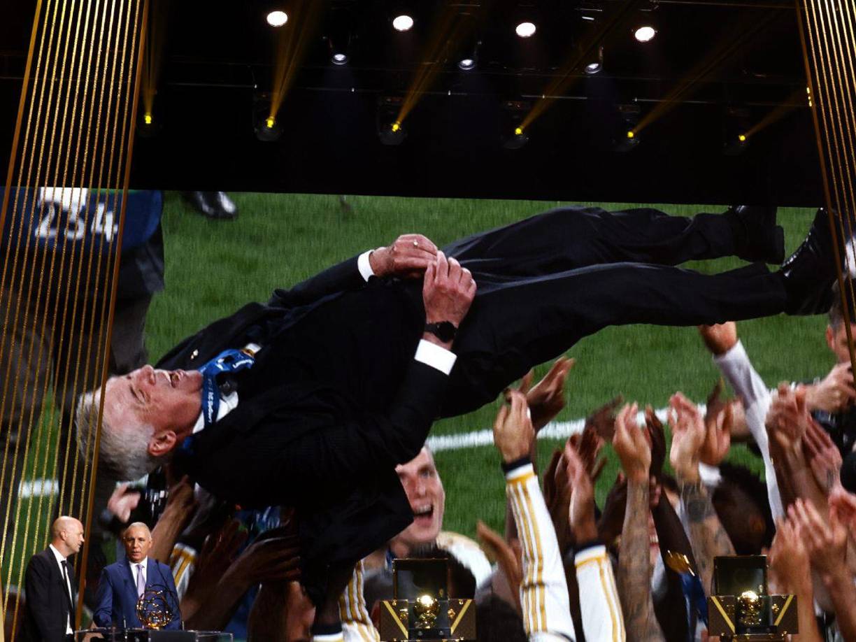 Ancelotti fue elegido como el mejor entrenador. El estratega del Real Madrid no acudió a la gala. 