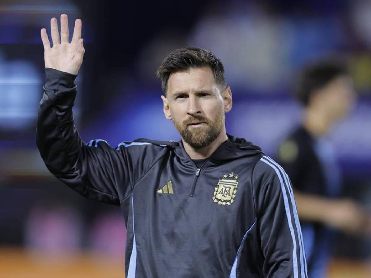 El astro argentino volvió a causar revuelo e indignación al aparecer en el listado para la próxima edición de los The Best.