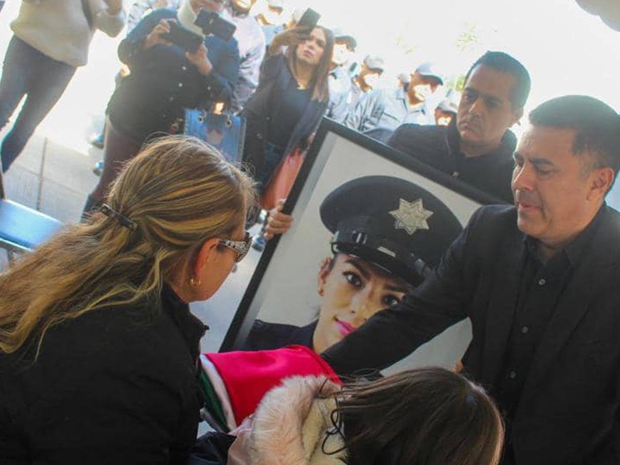 En una publicación en redes sociales, la Dirección de Seguridad Ciudadana, Tránsito y Vialidad de San Francisco del Rincón, lamentó el sensible deceso de la policía Erika Aleida Barragán Sánchez.