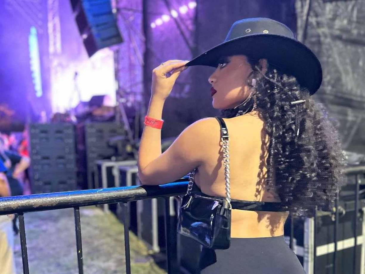 Valeria deslumbra con sus bailes a cada uno de los conciertos que asiste.