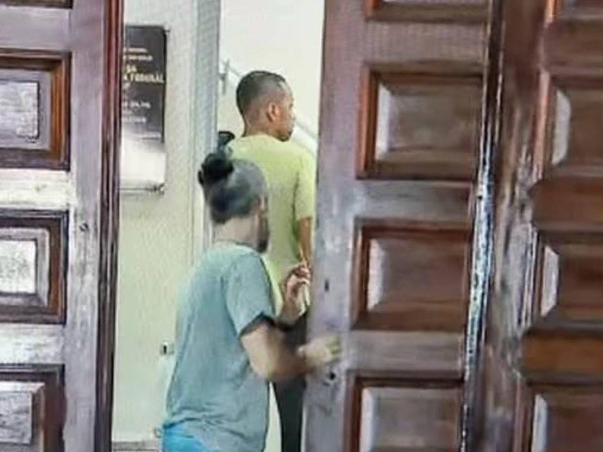 El exatacante de la ‘Seleção’ y del Real Madrid, entre otros clubes, fue condenado en Italia por violar en grupo en 2013 a una joven albanesa en una discoteca de Milán, cuando era jugador del AC Milán. La sentencia fue ratificada en 2022.