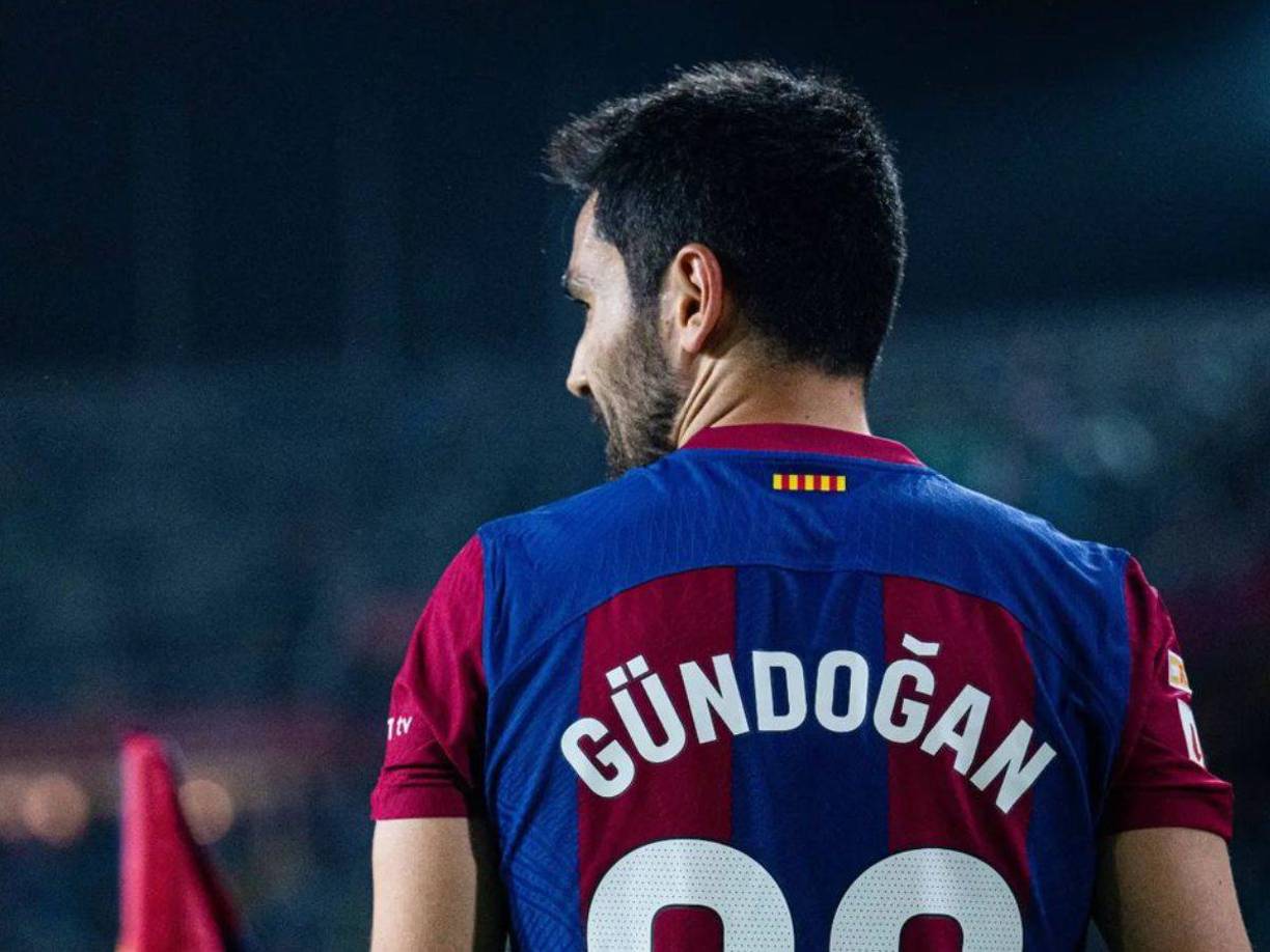 El Barcelona alegó problemas físicos en su ausencia de la jornada 1 como la causa de su ausencia, aunque la coincidencia de esta baja con las negociaciones para su salida no pasa desapercibida.