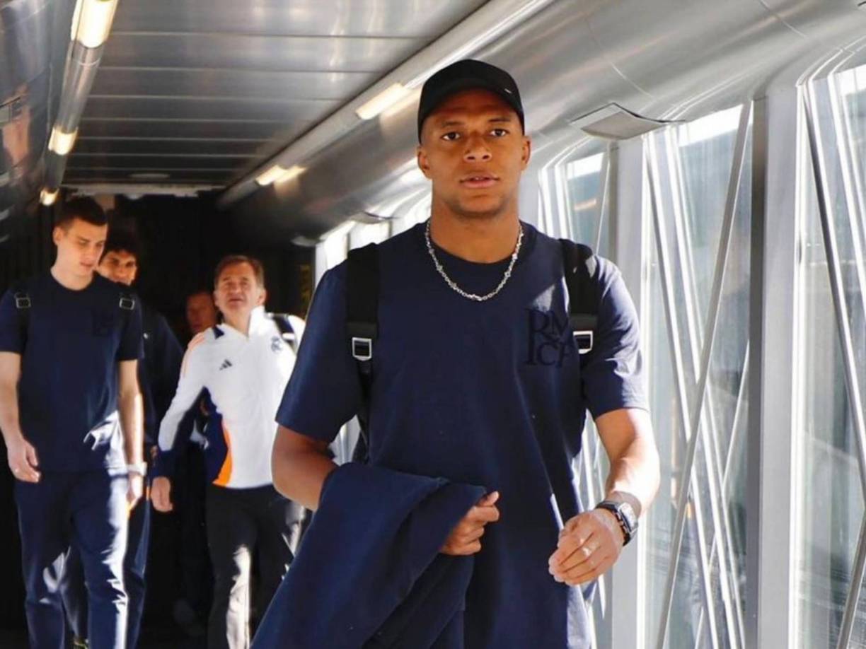 Una persona de su entorno afirma que Mbappé, psicológicamente, está mal y apunta a varios aspectos extradeportivos como la causa de esta fatiga mental