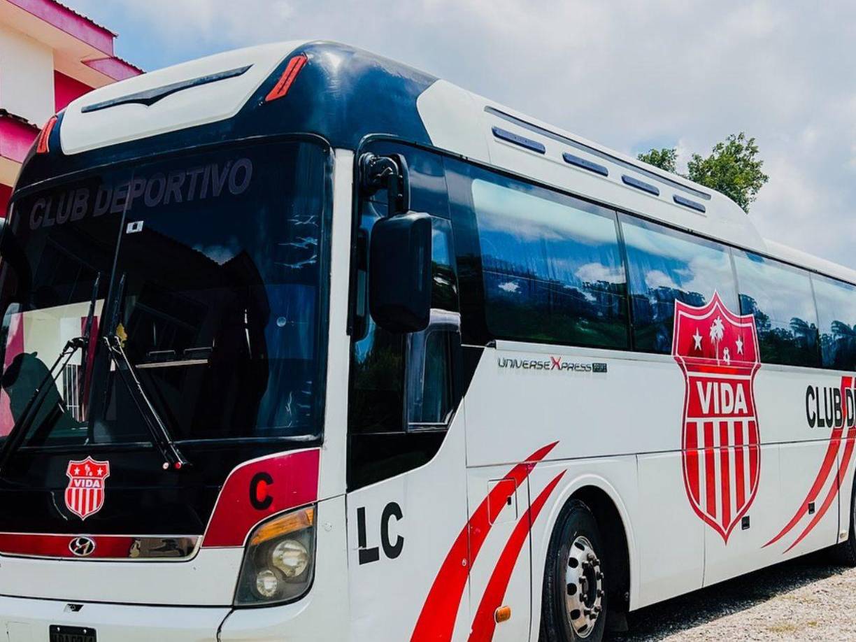 La plantilla del Vida llegó al estadio Municipal de Cofradía, Cortés.