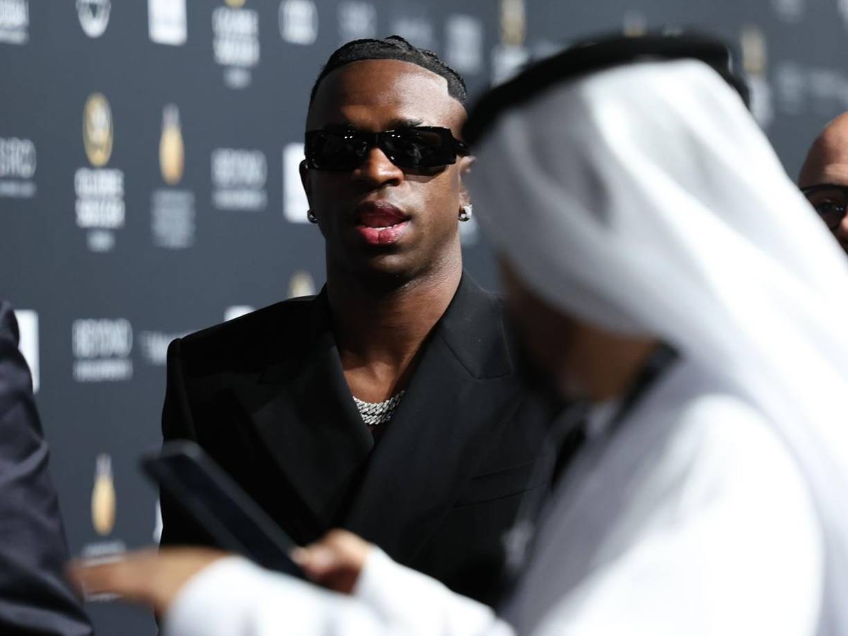 Vinicius, a su llegada a la Gala de los premios Globe Soccer Awards.