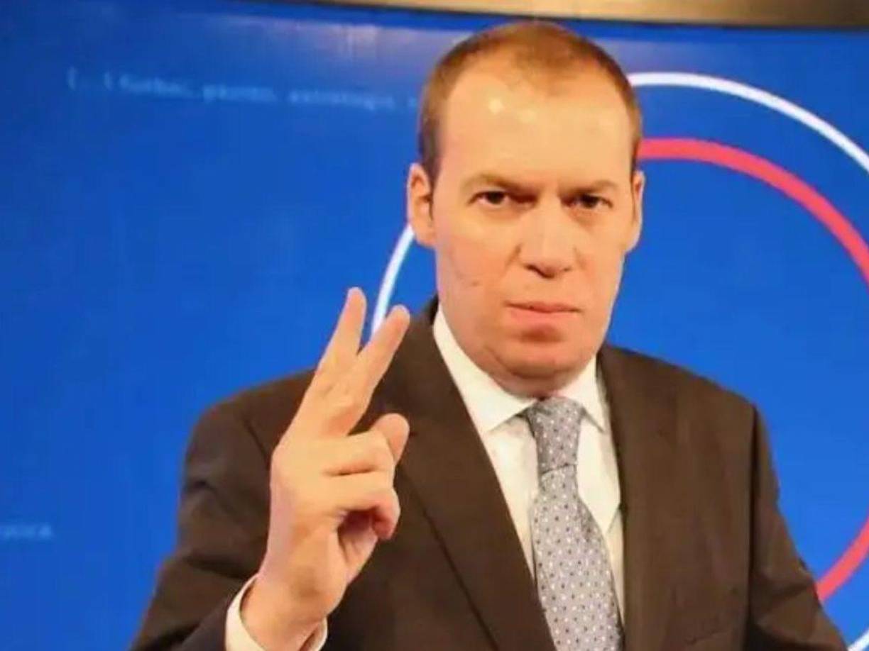 “Estamos muy bien juntos, creo que hasta más enamorados que antes, tengo una familia sencilla y perfecta, soy un tipo privilegiado”, dijo en su momento Marín respecto a su familia. 