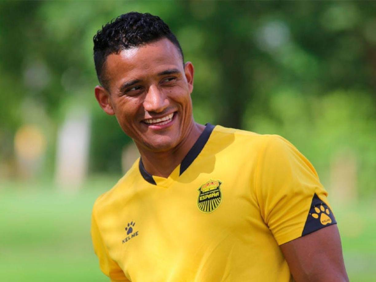El mediocampista, originario de Juticalpa, Olancho, y nacido un 5 de noviembre de 1990, jugó en tres de los equipos demoninados grandes del fútbol hondureño.