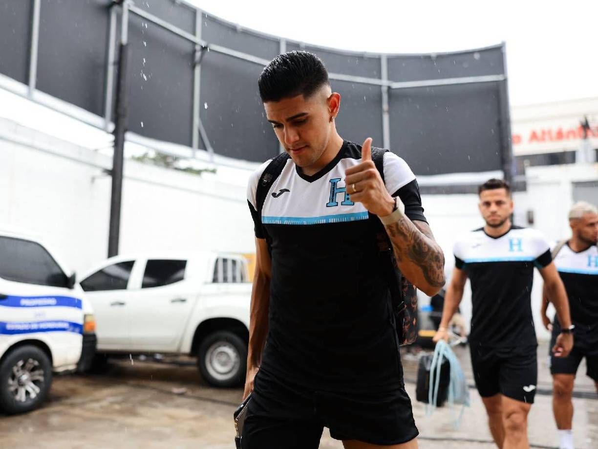 La llegada de Luis Palma, jugador del Celtic de Escocia, al Estadio Morazán de San Pedro Sula.