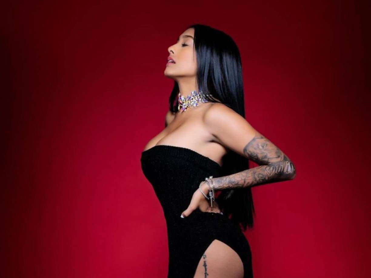 En sus redes sociales presume espectaculares fotos donde se puede ver su cuerpazo.