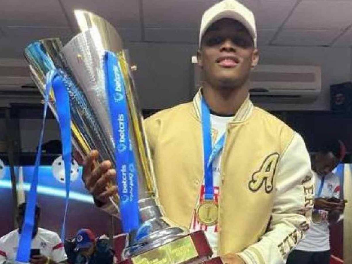 Demetri Gordon falleció luego de impactar su camioneta CRV contra un camión cuando conducía por la carretera CA-13.