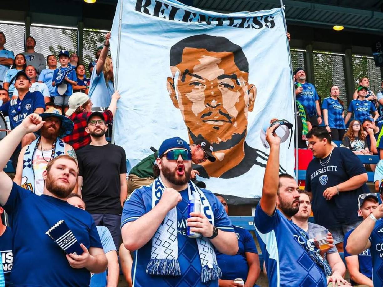 Para los aficionados del club de la MLS es una leyenda viviente y lo demuestran en las gradas.