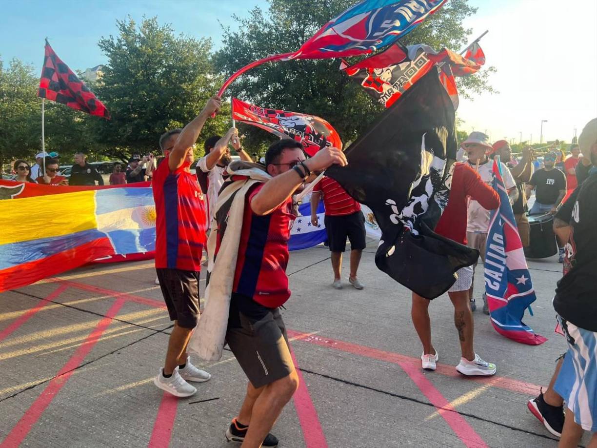 Los fanáticos del Dallas llenaron de ambiente la previa del duelo ante el Inter Miami. 