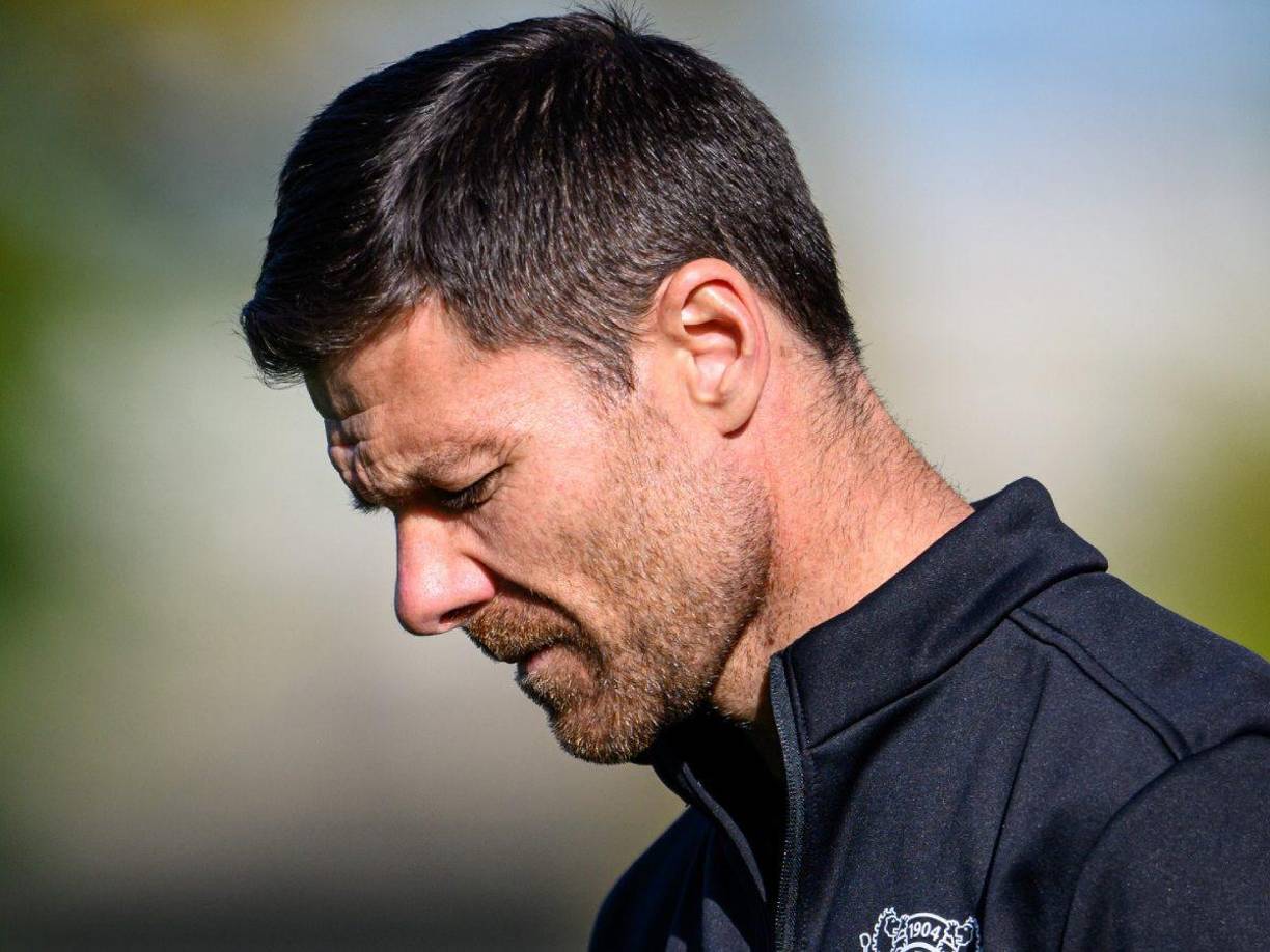 La posible incorporación de Xabi Alonso es vista como la manera de iniciar una nueva era que asegure un Real Madrid competitivo y con proyección a futuro.