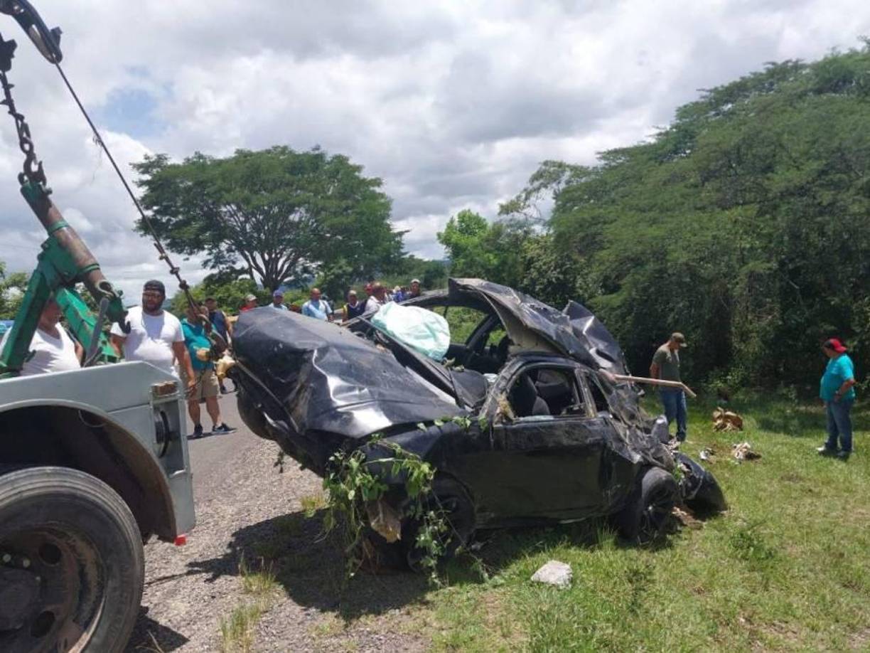 Los accidentes viales ocurren con frecuencia en las carreteras de Honduras. Las causas principales derivan de despistes al volante, fallas mecánicas y consumo de bebidas alcohólicas. 