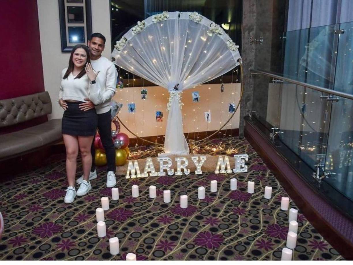 Aunque se desconoce la fecha, el olimpista y su futura esposa, Daniela Hernández, podrían casarse en 2024.