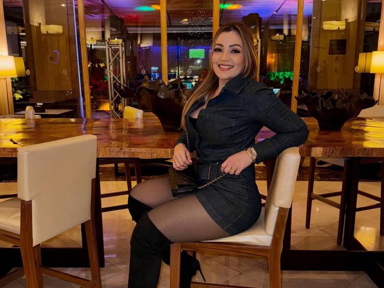 Virginia Varela es la mujer que ha acompañado a Emilio Izaguirre en toda su carrera, tanto como futbolista y ahora que ha comenzado su faceta como Director Deportivo. 