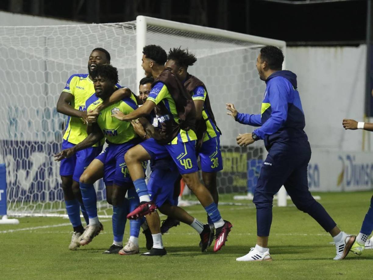 Edson Danilo Palacios marcó el decisivo penal y le dio la clasificación al Olancho FC a las semifinales.