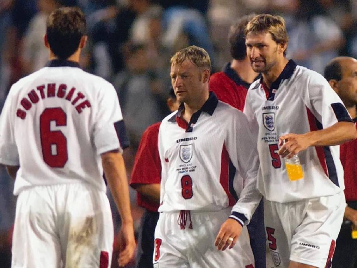 Y agregaba: “Pensé que todos mis problemas eran culpa de ella: yo tenía la bandera de ser el capitán de Inglaterra”.