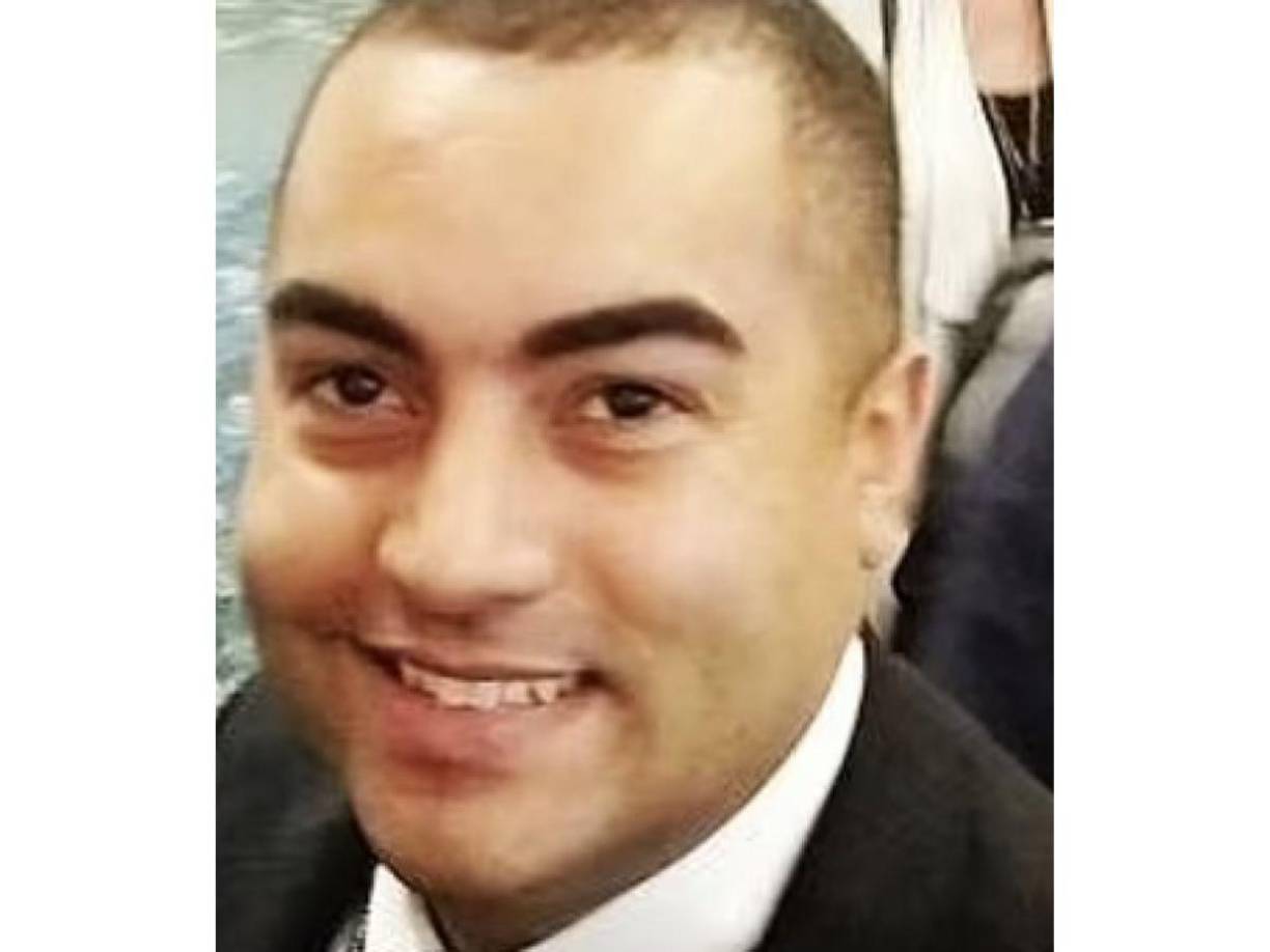 Jonathan Campos, fue identificado como uno de los pilotos del avión de American Eagle que chocó en el aire con el helicóptero militar, se descubrió que nació en Estados Unidos, pero sus parientes eran de origen puertorriqueño.