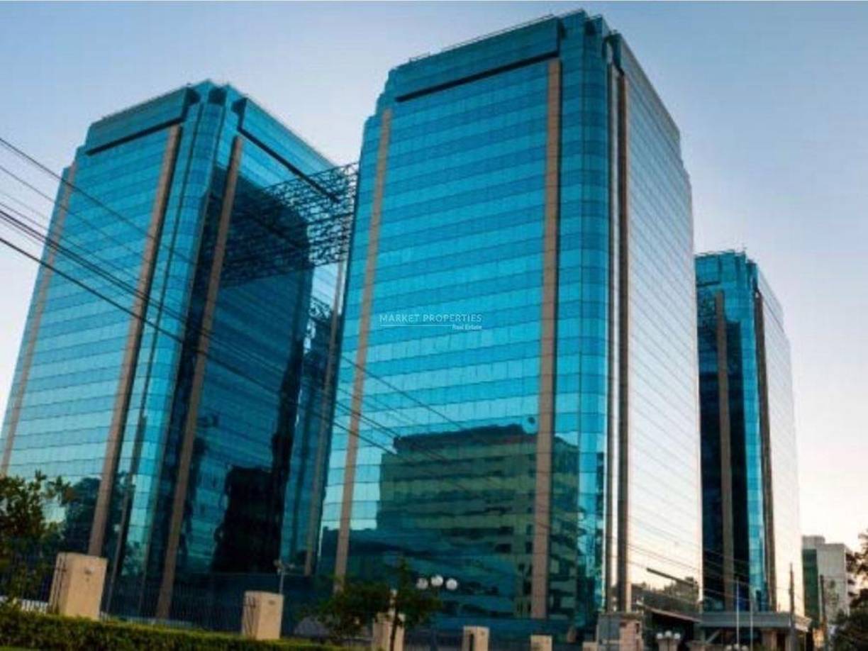 La clínica del doctor Malouf estaba ubicada en este moderno edificio de la Ciudad de Guatemala.