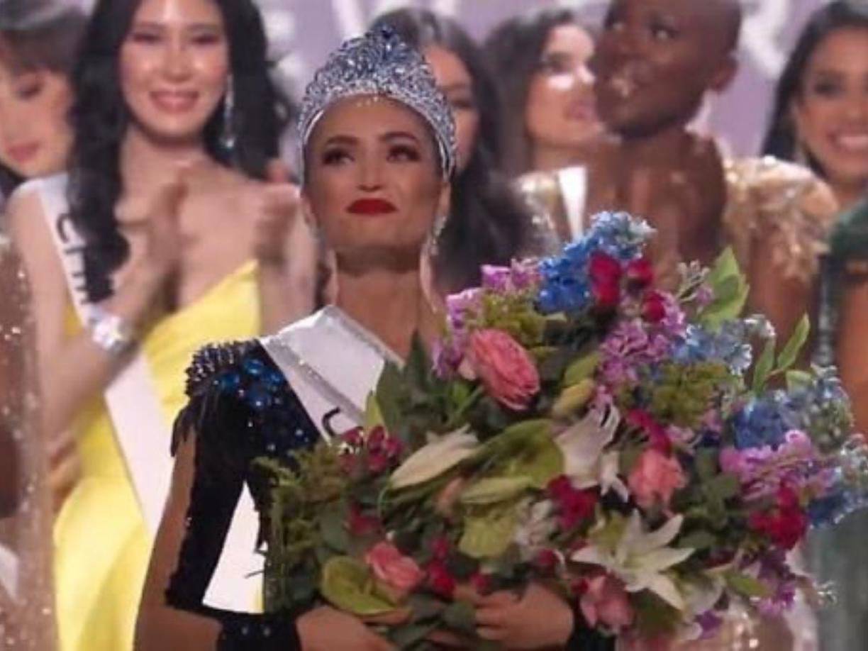 A pocos minutos de coronarse la norteamericana R’Bonney Gabriel, la boricua acudió a las redes sociales para emitir un comentario que encendió rápidamente esa plataforma cibernética.