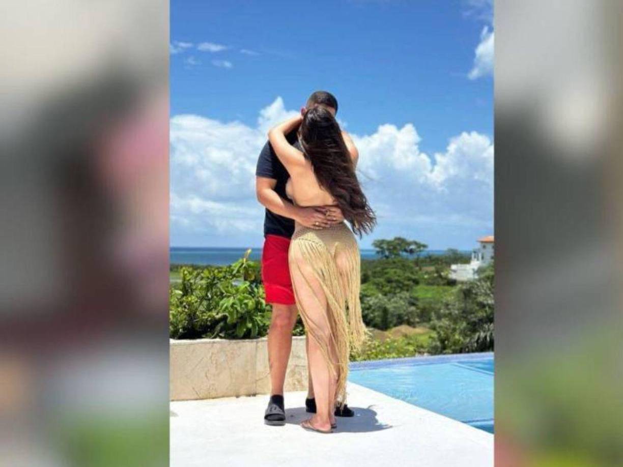 Esta situación generó el rumor de que la presentadora de televisión y su prometido habían puesto fin a su relación y cancelado su matrimonio. 