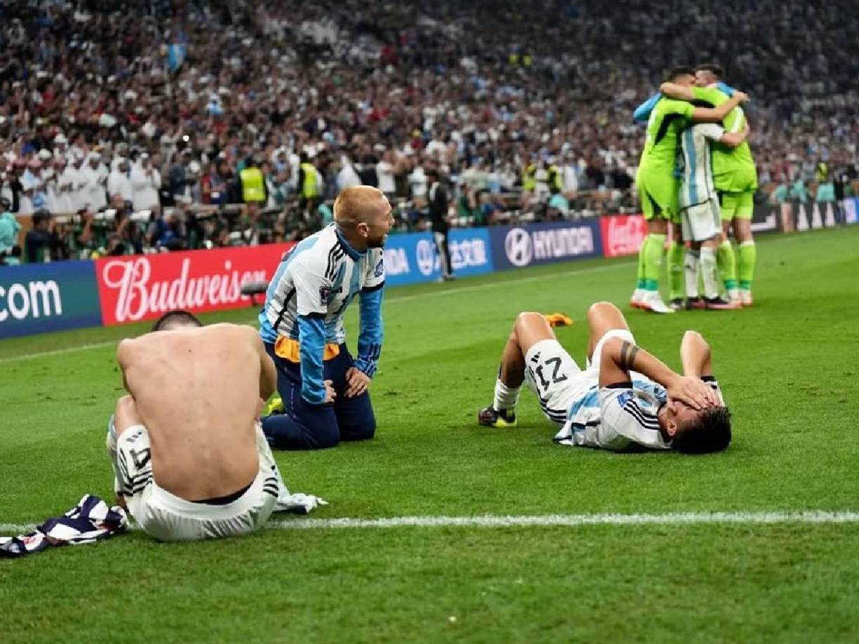 “No se lo quise decir a nadie porque no quería que la gente esté en otro lado que no sea jugar la final del mundo. Me parecía muy egoísta de mi parte ir a contarle algo feo así a los chicos que estaban por jugar una final del mundo”, reveló.