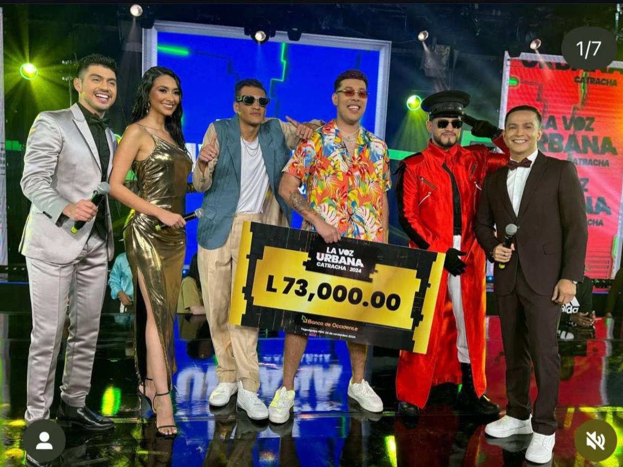 Y es que mientras se transmitía la final del reality show “La Voz Urbana Catracha”, Miguel Caballero Leiva fue invitado a subir al escenario sin imaginar lo que sucedería. 