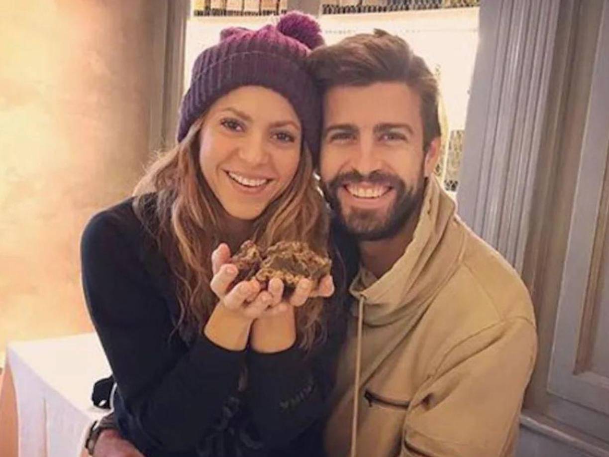Esta información fue revelada por el paparazzi Jordi Martin, quien comentó en el programa de televisión, ‘Lo sé todo’, que vio al exfutbolista español siéndole infiel a Shakira durante años, y Clara Chía sería solo una de tantas mujeres en su lista.