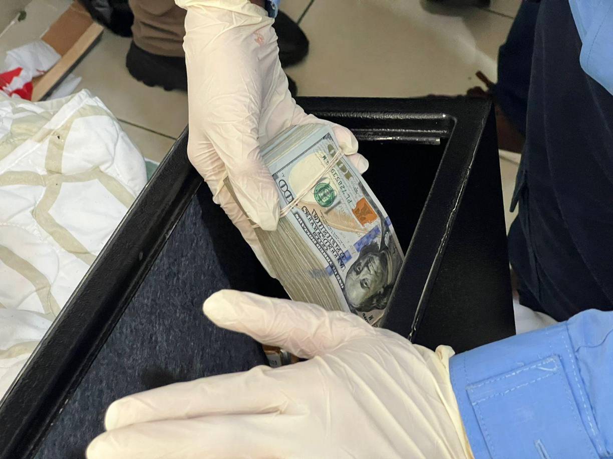 Los tres capturados serán puestos a disposición de las autoridades competentes para que se les siga el proceso legal correspondiente, cabe resaltar que a dichos individuos se les vincula con “Los Urbina”.