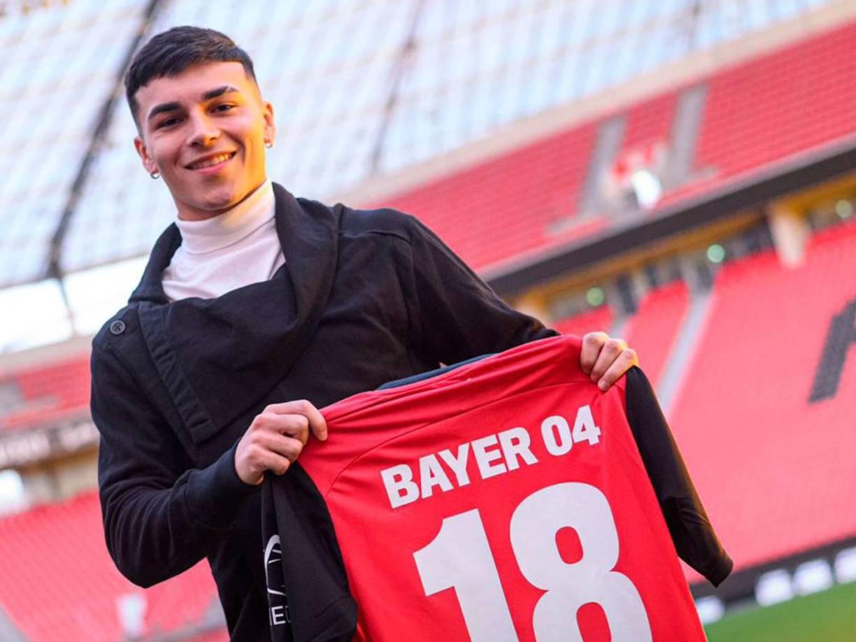 El Bayer 04 Leverkusen ha fichado al delantero argentino Alejo Sarco. El internacional sub-20 llega al campeón alemán procedente del CA Vélez Sarsfield, campeón argentino, con efecto inmediato
