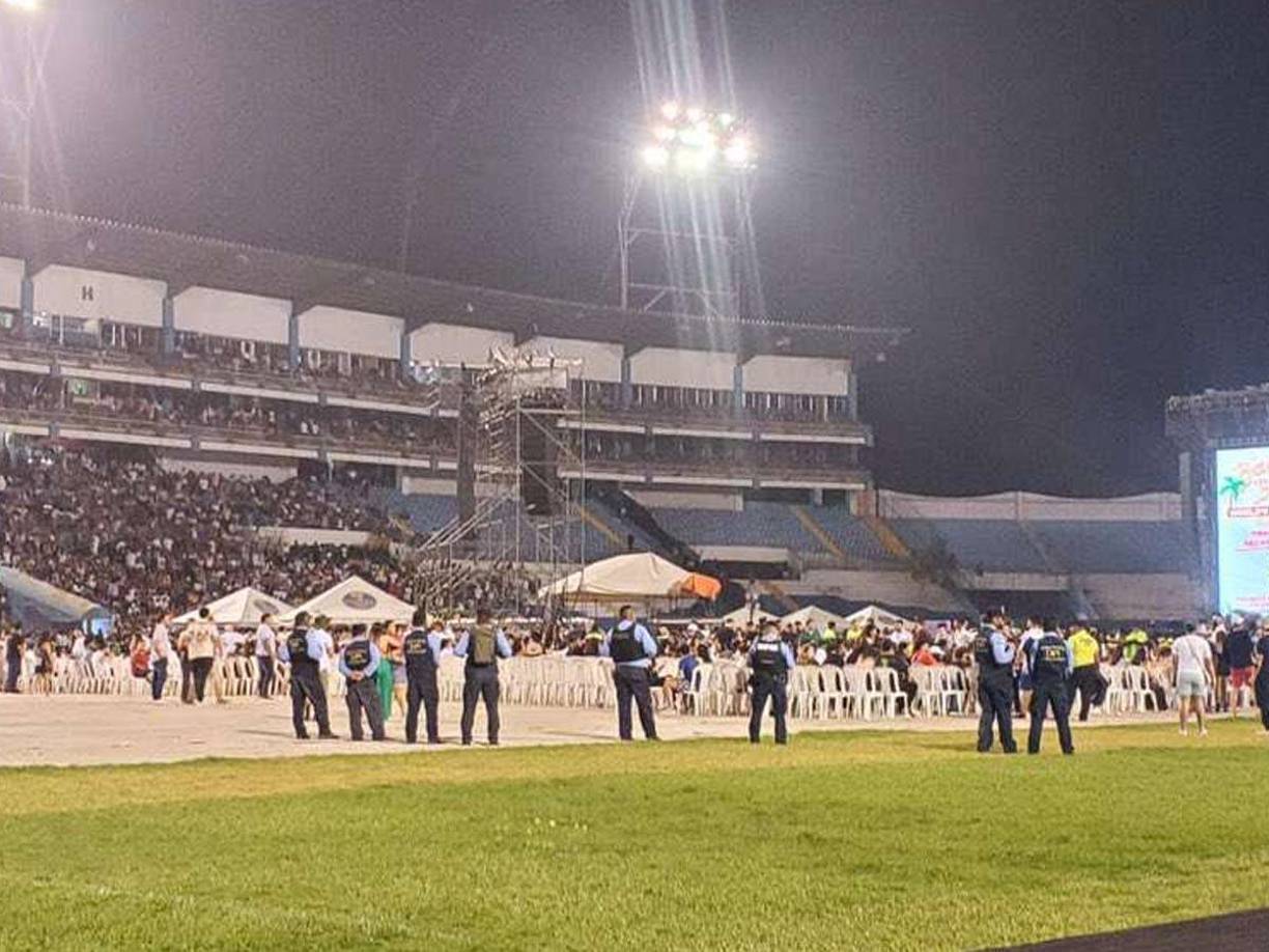 ¡Ambientazo! Hondureños disfrutan del concierto de Bad Bunny