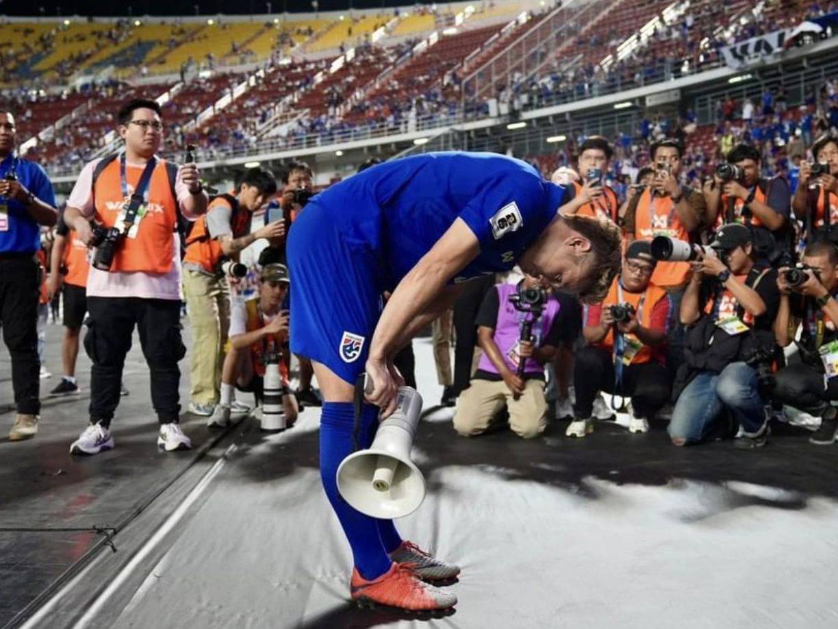La Selección Tailandia venció 3-1 a Singapur, necesitaban ganar por diferencia de tres goles para avanzar a la etapa final de las eliminatorias asiáticas y solo lo hicieron por ventaja de dos tantos.