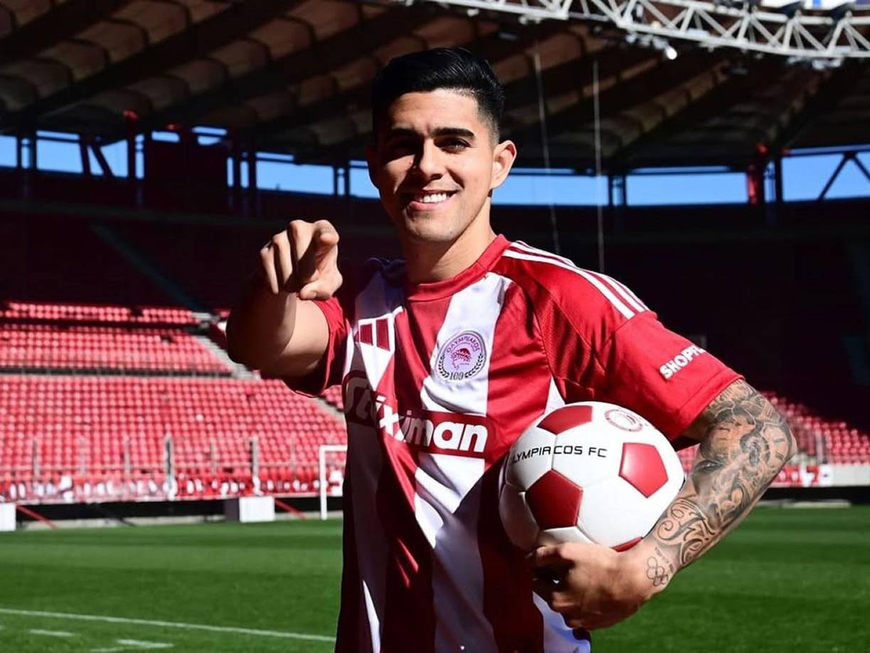 A través de sus redes sociales, el Olympiacos le dio una especial bienivenida a Luis Palma.