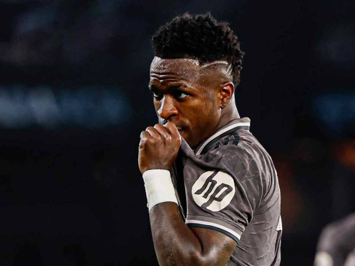 Ahora, el que aparece con fuerza para llevarse a <b>Vinicius </b>es el <b>Al-Hilal</b>, que estaría considerando romper su contrato con <b>Neymar </b>en enero por su recurrentes lesiones, y piensan en su compatriota como su mejor recambio.