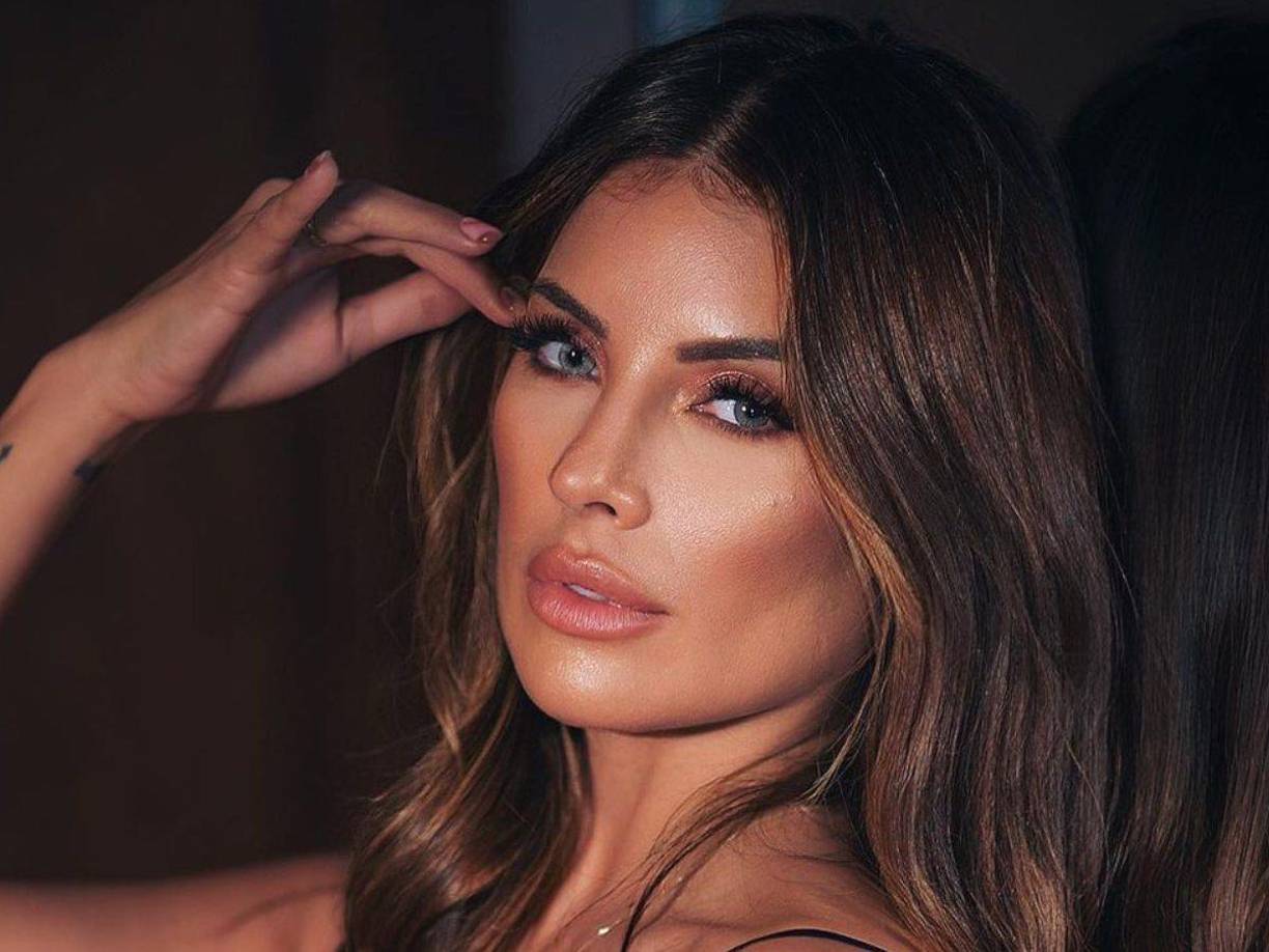 Ella es Magali Avarena, hermosa modelo que se encuentra embarazada y el padre del bebé es un famoso actor.