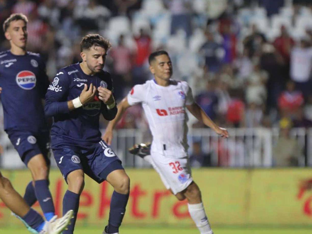 Así como en la final del torneo 2023, una vez más Auzmendi falló un lanzamiento penal en el clásico Olimpia vs Motagua.
